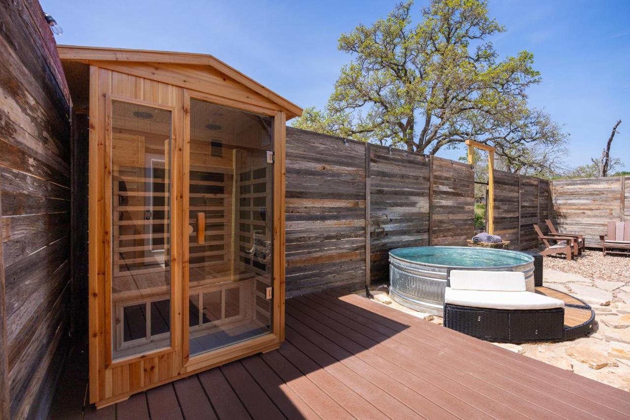 Romantic Tiny Luxury Retreat W Heated Pool, Sauna N Outdoor Shower In Wimberley 10 Acres Exterior foto