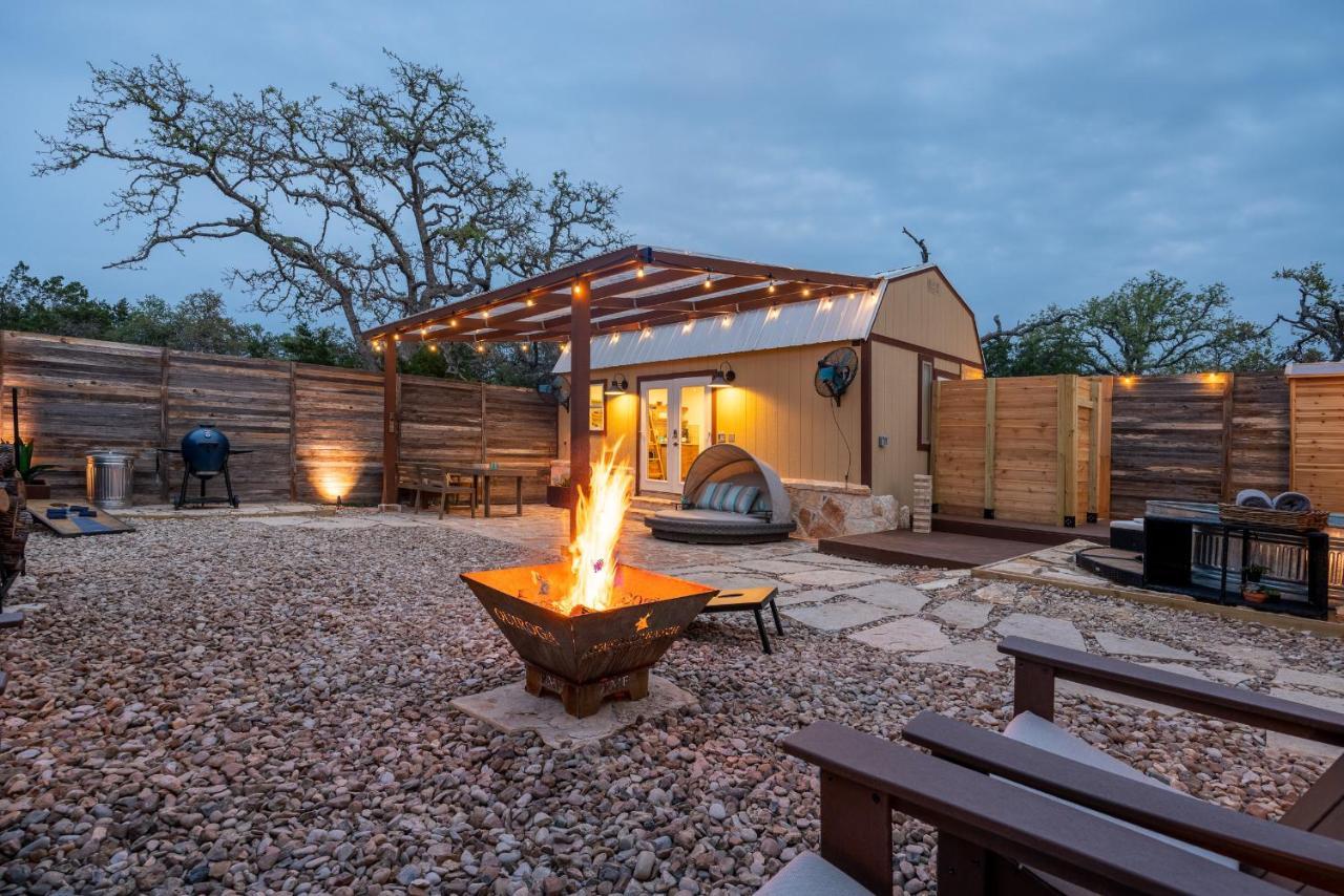 Romantic Tiny Luxury Retreat W Heated Pool, Sauna N Outdoor Shower In Wimberley 10 Acres Exterior foto